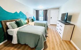 Mountain Room At The Trailblazer Unit 16